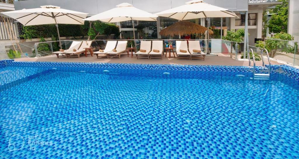 Aries Hotel Нячанг Екстер'єр фото